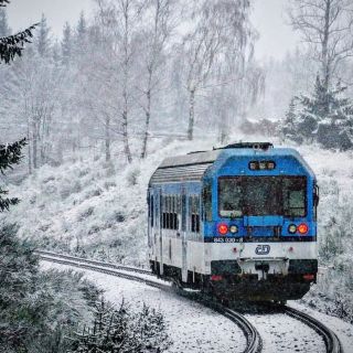 Opět je to tady. 🎄🎁 Bez zpoždění. Na minutu přesně. I tento rok se budeme pokládat pod vaše vánoční stromečky. Moc si toho...